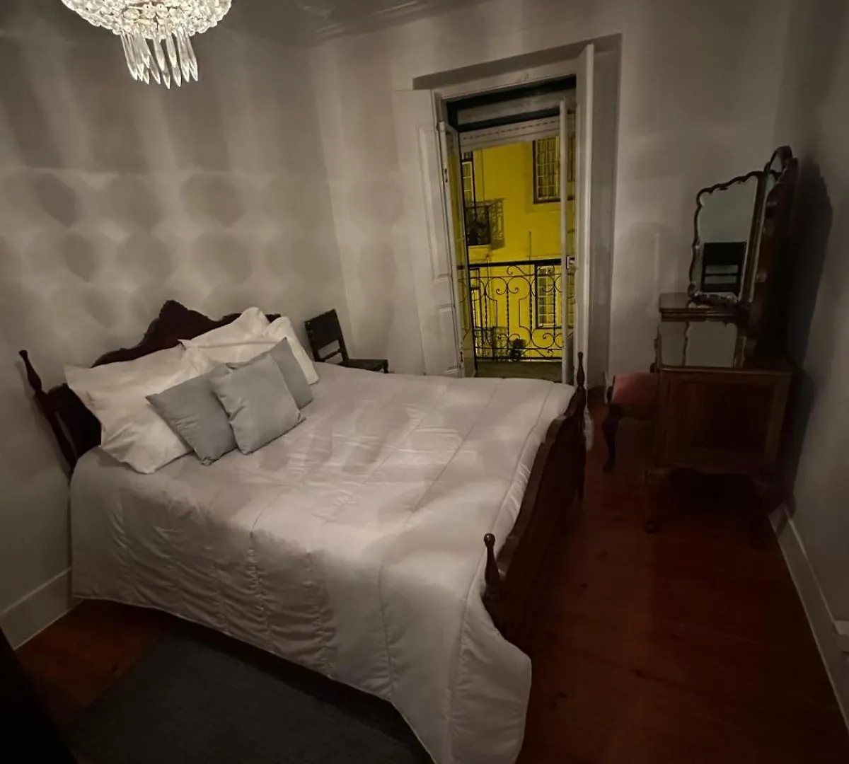 Lisboa Principe Real Home - Casa De Hospedes 0*, Lisbona